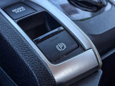 Used 2020 Honda Civic LX image 29