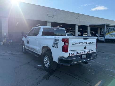 Used 2021 Chevrolet Silverado 1500 LT AWD/4WD image 4