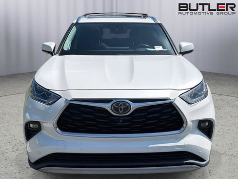 Used 2020 Toyota Highlander Platinum AWD/4WD image 9