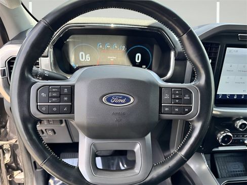 Used 2022 Ford F150 Lariat w/ Trailer Tow Package image 13