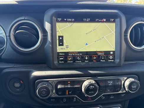 Used 2020 Jeep Gladiator Overland image 10