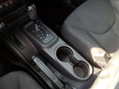 Used 2014 Jeep Wrangler Sport AWD/4WD image 18
