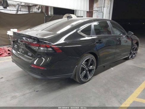 Used 2025 Honda Accord Sport image 15