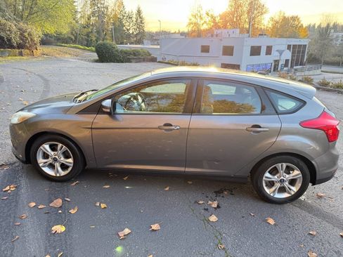 Used 2014 Ford Focus SE image 5