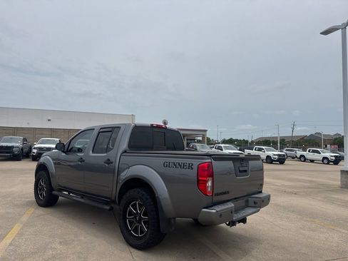 Certified 2020 Nissan Frontier SV w/ Midnight Edition Floor Mats RWD image 15
