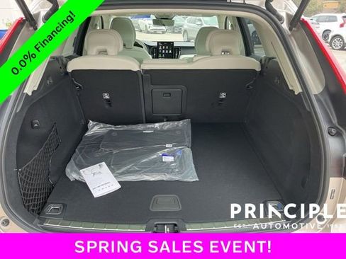 New 2026 Volvo XC60 B5 Ultra w/ Climate Package image 33
