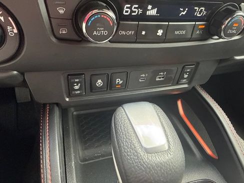 Used 2025 Nissan Frontier PRO-4X w/ Pro Convenience Package AWD/4WD image 14