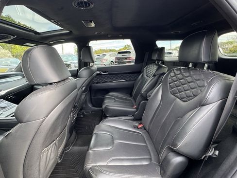 Used 2021 Hyundai Palisade Calligraphy image 12