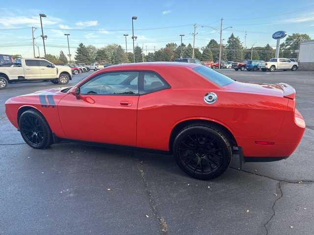 Used 2010 Dodge Challenger R/T RWD image 3