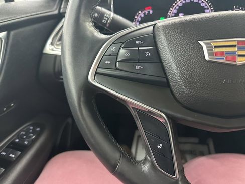 Used 2017 Cadillac XT5 Luxury image 35