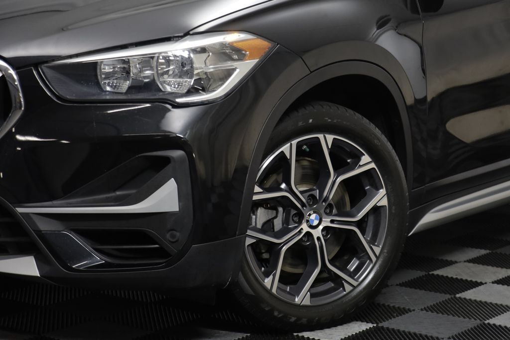 Used 2021 BMW X1 xDrive28i w/ Convenience Package AWD/4WD image 3