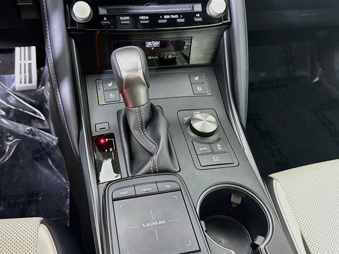 Used 2023 Lexus IS 350 F Sport RWD image 10