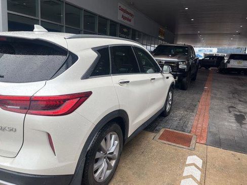 Used 2020 INFINITI QX50 Luxe FWD image 2