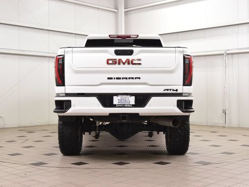 Used 2025 GMC Sierra 2500 AT4 w/ AT4 Premium Plus Package AWD/4WD image 7