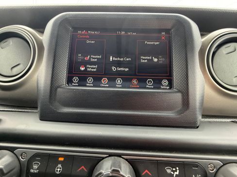 Used 2018 Jeep Wrangler Unlimited Sport S image 24