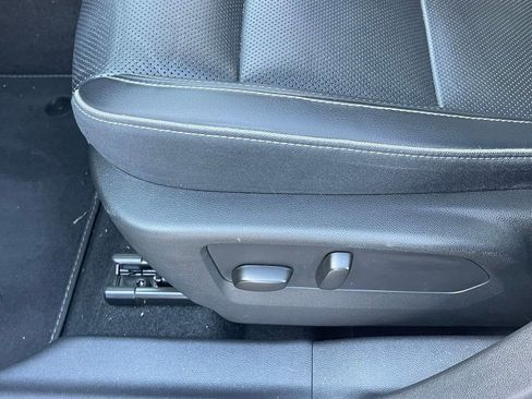 Used 2023 Buick Envision Essence FWD image 9