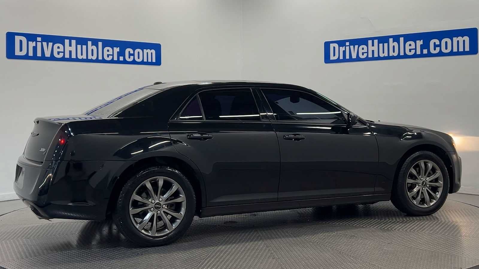 Used 2014 Chrysler 300 S AWD/4WD image 8