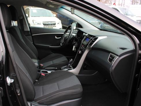 Used 2017 Hyundai Elantra GT FWD image 28
