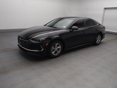 Used 2023 Hyundai Sonata SE FWD image 2