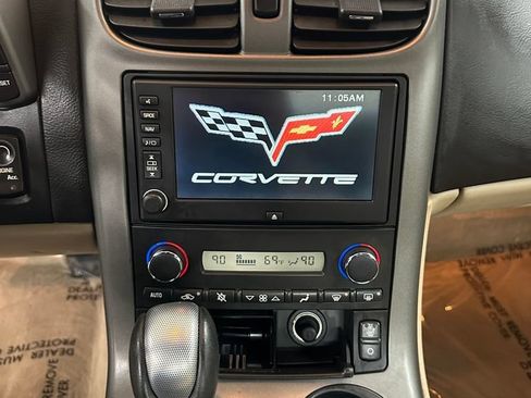 Used 2007 Chevrolet Corvette Convertible w/ Preferred Equipment Group RWD image 19
