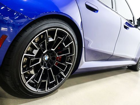 Used 2025 BMW M5 Touring image 33