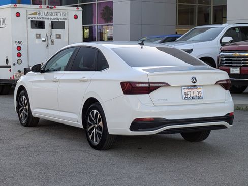 Used 2023 Volkswagen Jetta S image 7