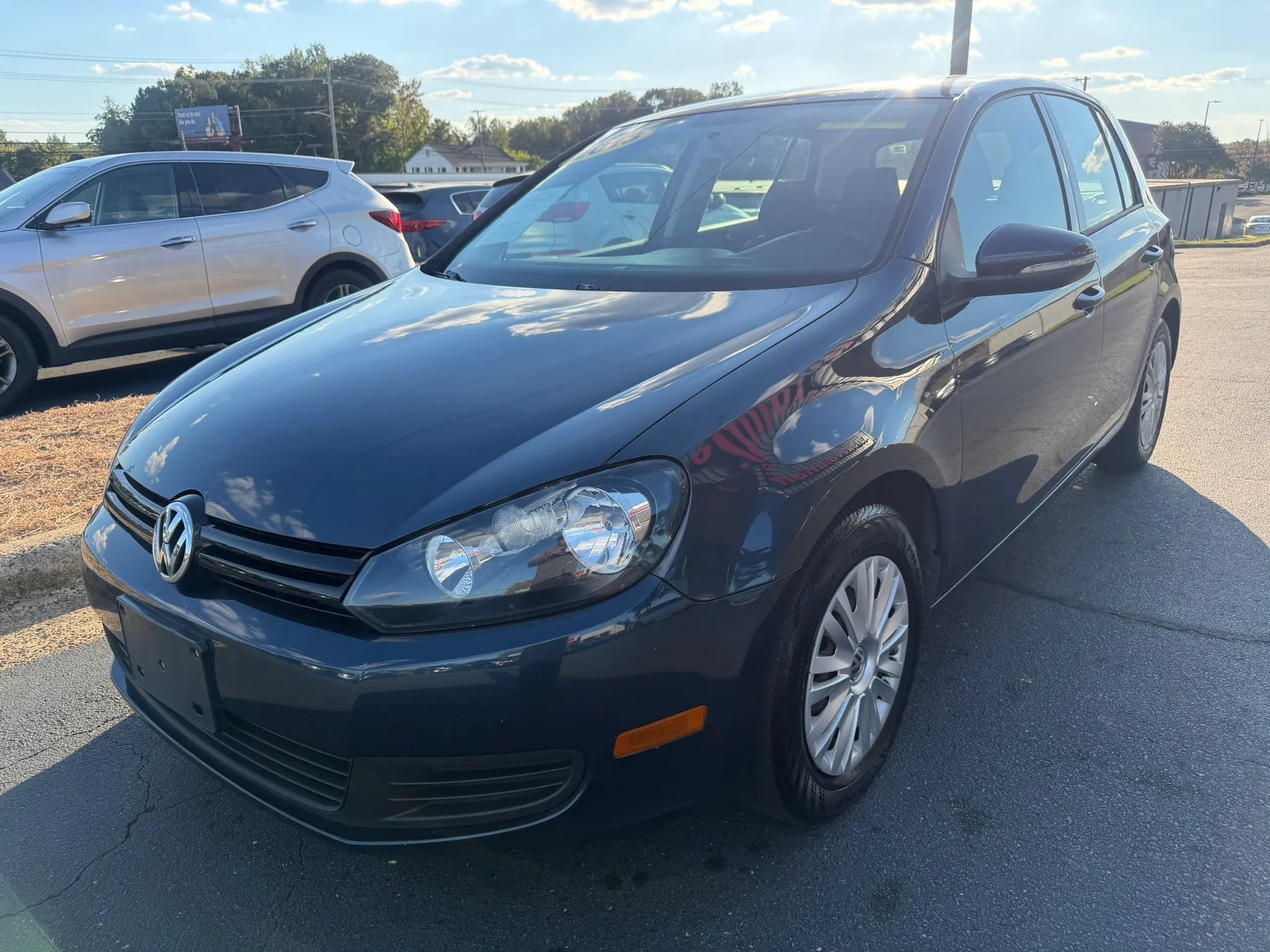 Used 2013 Volkswagen Golf 4-Door FWD image 3
