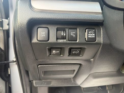 Used 2018 Subaru Forester 2.5i Premium AWD/4WD image 19