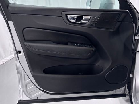 Certified 2023 Volvo XC90 B6 Ultimate w/ Protection Package Premier AWD/4WD image 16