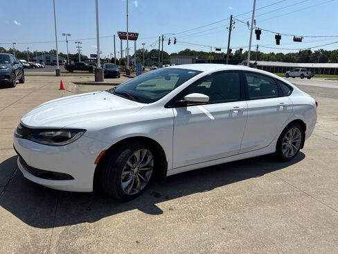 Used 2015 Chrysler 200 S w/ Navigation & Sound Group I FWD image 1