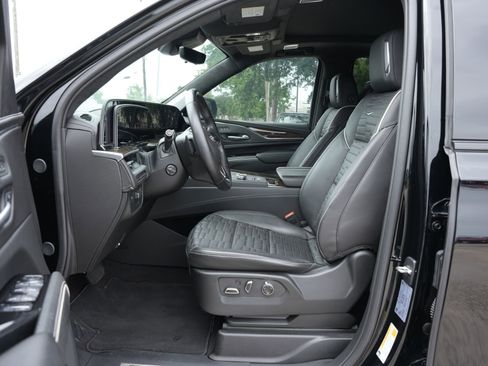 Certified 2024 Cadillac Escalade Sport Platinum AWD/4WD image 18