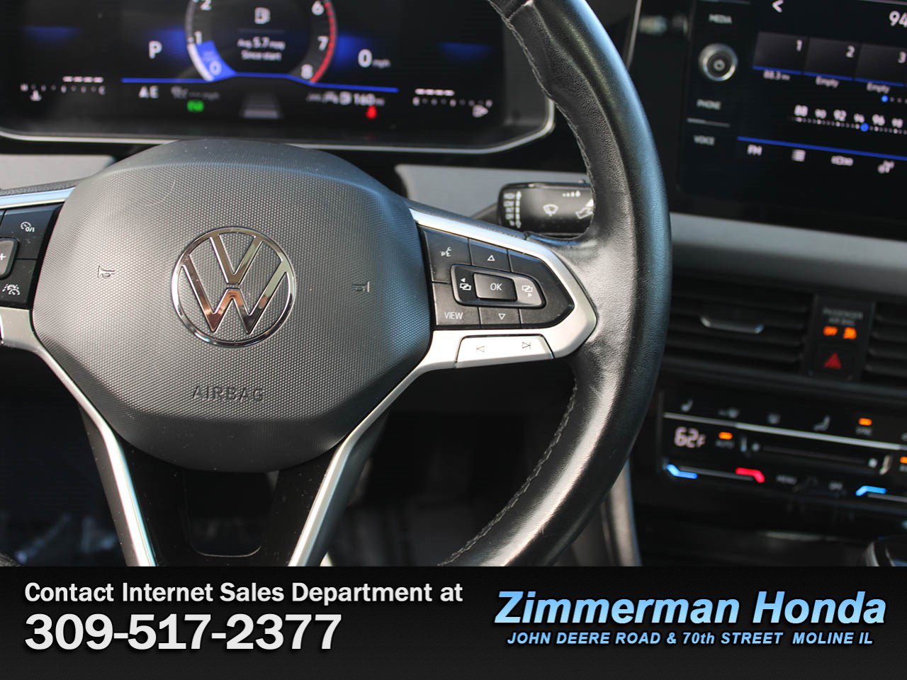 Used 2025 Volkswagen Jetta SE FWD image 12
