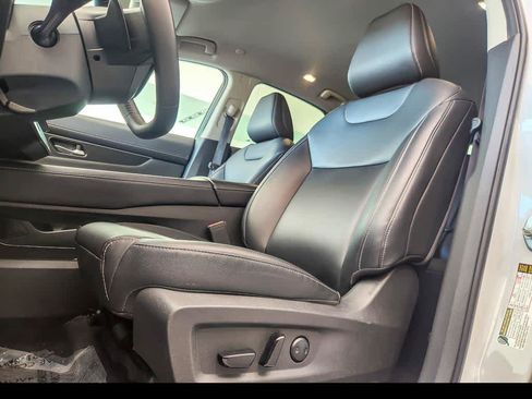 Used 2025 Nissan Murano SV AWD/4WD image 9