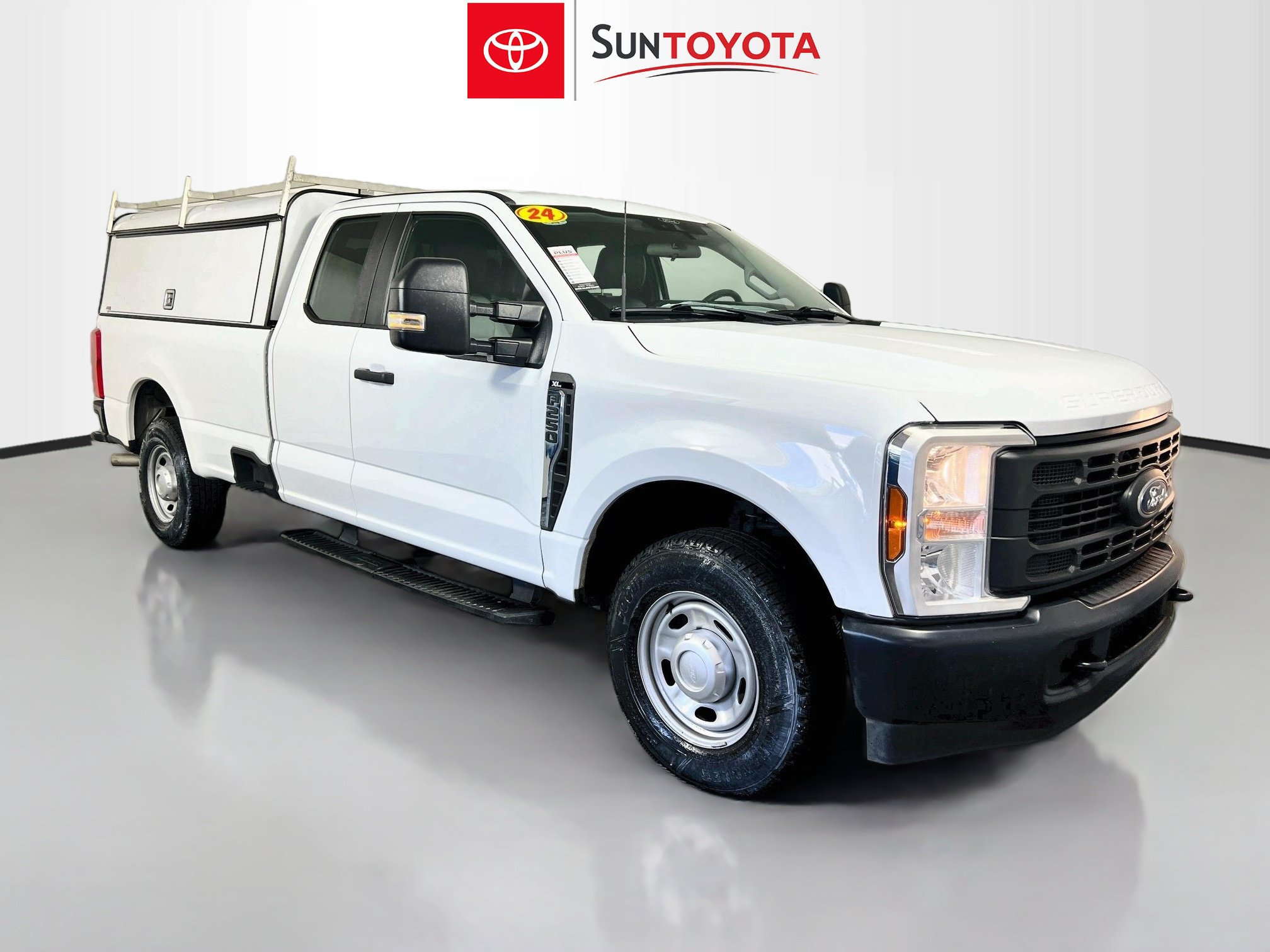 Used 2024 Ford F250 XL RWD image 1