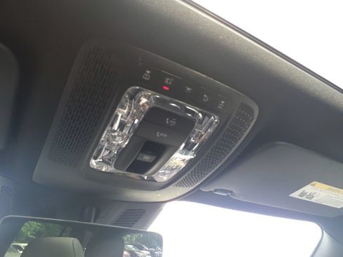 Certified 2024 Mercedes-Benz GLB 250 image 28