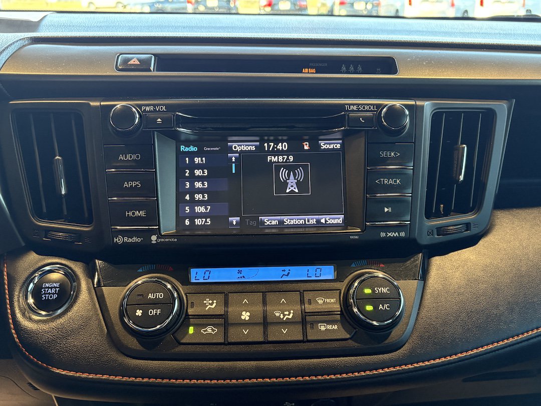 Used 2017 Toyota RAV4 SE w/ Power Extra Value Package AWD/4WD image 16