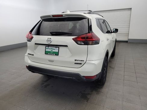 Used 2018 Nissan Rogue SV image 7