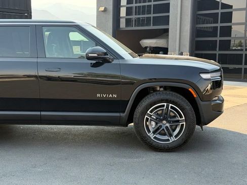 Used 2025 Rivian R1S Adventure AWD/4WD image 3