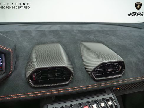 Used 2022 Lamborghini Huracan STO image 30