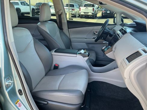 Certified 2017 Toyota Prius V Four w/ Carpet Mat Package image 19