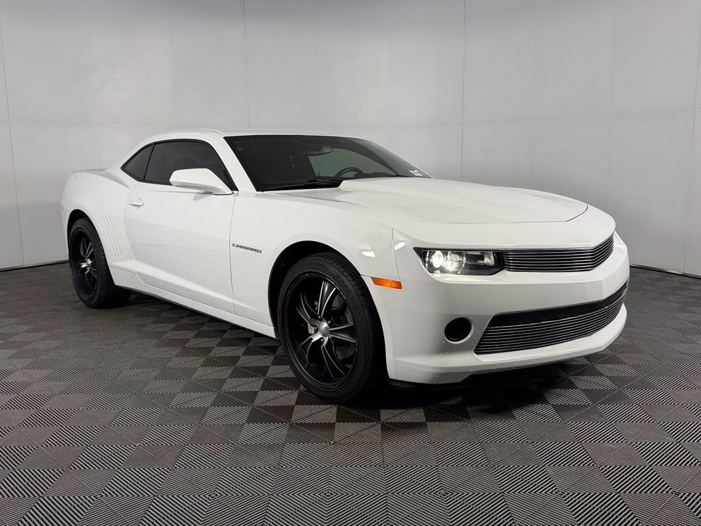 Used 2015 Chevrolet Camaro LT w/ RS Package RWD image 2