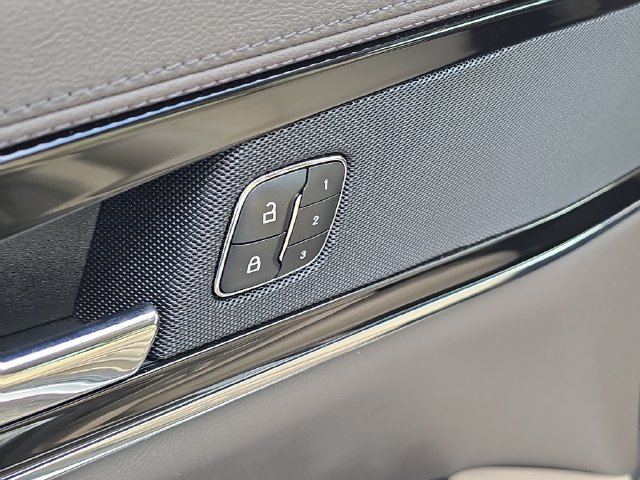 Certified 2023 Lincoln Nautilus AWD w/ Premium Package image 10