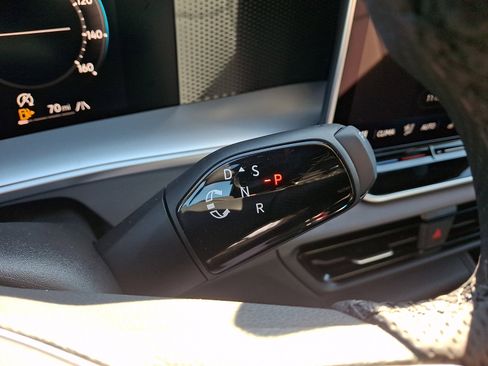 New 2026 Volkswagen Tiguan SE R-Line image 11