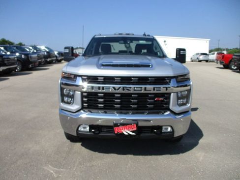 Used 2022 Chevrolet Silverado 2500 LT w/ All Star Edition AWD/4WD image 2
