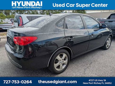 Used 2009 Hyundai Elantra SE FWD image 2