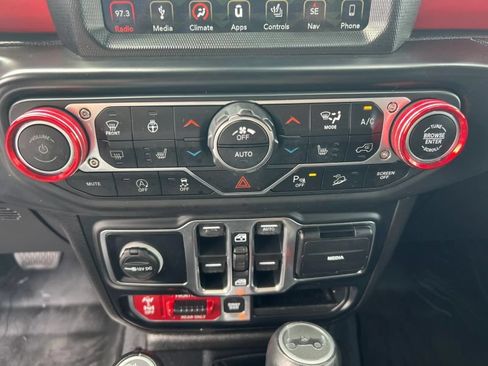 Used 2019 Jeep Wrangler Unlimited Rubicon w/ Advanced Safety Group AWD/4WD image 28