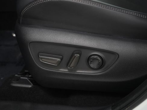 Used 2025 Toyota RAV4 XLE Premium image 27