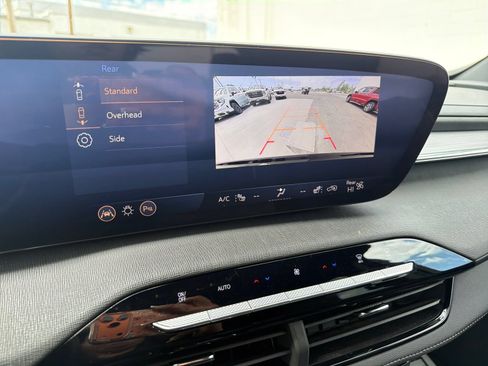 Used 2025 Buick Enclave Preferred FWD image 19