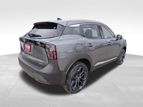 New 2026 Nissan Kicks SR w/ SR Premium Package FWD image 7