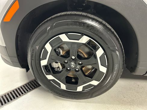 Used 2025 Hyundai Santa Fe SEL image 9